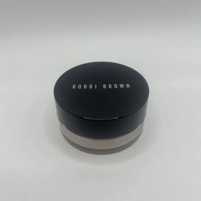 Bobbi Brown Sheer Finish Loose Powder in SOFT PORCELAIN 10g - Image 1 of 2