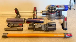 Dyson V8 Absolute Cordless Handheld Vacuum Cleaner With Good Battery - Picture 1 of 15