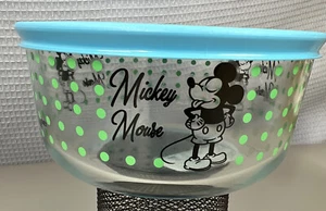 TazĂłn de 4 tazas Pyrex Disney Mickey Mouse "The True Original" con tapas azules NUEVO - Imagen 1 de 7