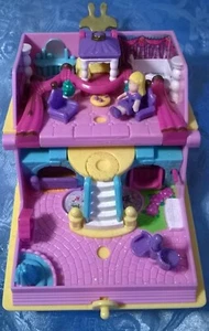 Vintage 1995 "Polly Pocket" "Princess Palace Storybook" Haus. Mit einer Puppe. Sehr guter Zustand - Bild 1 von 11