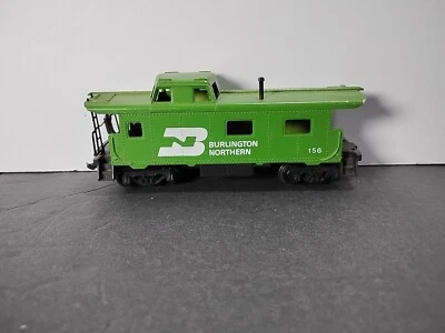 1975 TYCO HO SCALE BURLINGTON NORTHERN RAILROAD CUPOLA CABOOSE - Image 1 of 4