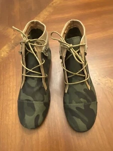 Botas planas de bambú con cordones de camuflaje talla 7 - Imagen 1 de 6