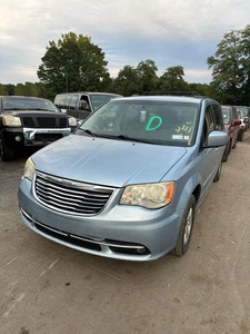 2011-2016 CHRYSLER TOWN & COUNTRY A/C Air Conditioning Compressor AC - Picture 1 of 15