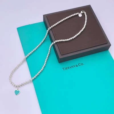 Collar de cuentas en forma de corazón de plata de ley 925 Foto 1 de 4