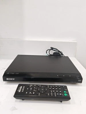 Sony DVP-SR160 DVD Player excellent condition  - Image 1 of 3