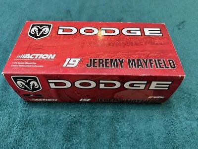 Dodge Intrepid R/T NASCAR 2003 19 coche de carreras de acción ¡firmado por 1:24! Foto 1 de 4