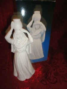 Avon Nativity Collectibles Woman with Jar Figurine - Picture 1 of 4