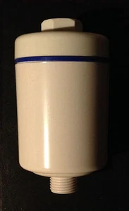 Pure Bath Shower Water Filter system (White Finish) + Two Extra Refill Cartridge - Picture 1 of 5