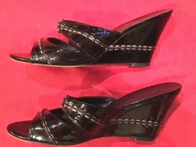 Сандалии без застежек Cole Haan на танкетке лакированная кожа/слегка б/у отличное состояние товара размер 8 - Изображение 1 из 4