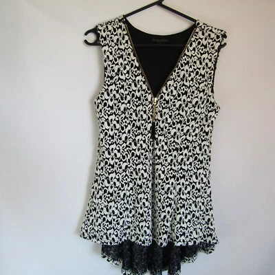Caroline Morgan 12 Black & White Floral Tapestry Tunic Top Beaded/Zip Front - image 1 of 4