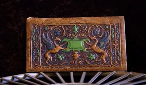 BEAUTIFUL VINTAGE EMBOSSED FRONT COVER DEPICTING TWO GRIFFINS - Picture 1 of 5