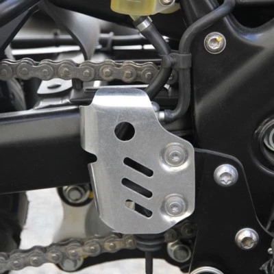 Protector de cilindro maestro de freno trasero para Kawasaki KLR650 2015 2016 2017 Foto 1 de 2