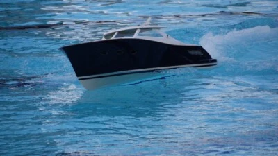 RC Modellboot Motoryacht - Bild 1 von 4