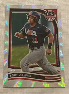 2024 Kodey Shojinaga Panini USA Stars & Stripes Lighting Foil #11/30 - Foto 1 di 2