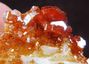 20g Vanadinite crystal minerals dispay specimens from Morocco! - Picture 1 of 9