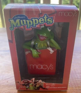 2002 Macy's Muppets Kermit der Frosch Macy's Einkaufstasche Weihnachtsschmuck  - Bild 1 von 5