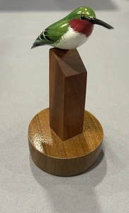 Hand Carved Wooden Bird Sculpture Signed - Bild 1 von 4