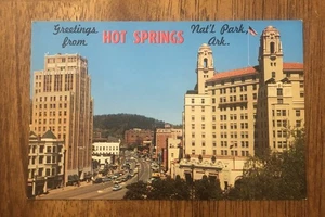 Blick nach Nordwesten auf Central Ave. Hot Springs Nationalpark, Arkansas. (WP8) - Bild 1 von 2