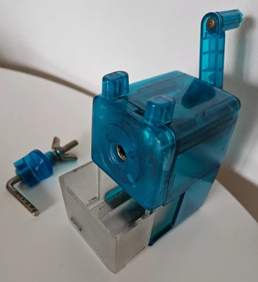 Anspitzer mit Kurbel und Tischbefestigung , Bleistiftspitzer, pencil sharpener - Bild 1 von 4