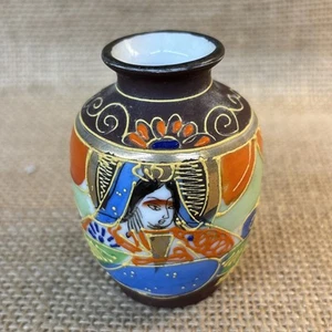 Vaso vintage in miniatura Moriage Satsuma Giappone 2,5" - Foto 1 di 7