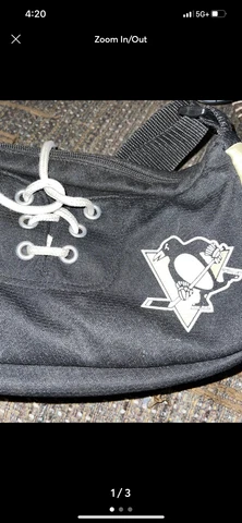Official NHL Hockey Forever Collectibles Pittsburgh Penguins Womens Purse Used Cover