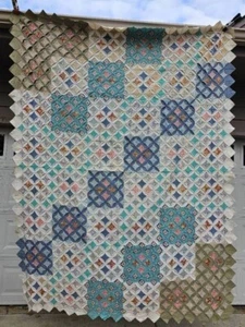 RARE Vintage Intricate Cathedral Window Patchwork Hand-Quilted Blanket 103 by 79 - Picture 1 of 12