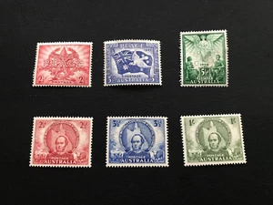 AUSTRALIA 1946-1947 2 SETS SG213/215 & SG216/218 MINT HINGED **DD093 - Picture 1 of 3
