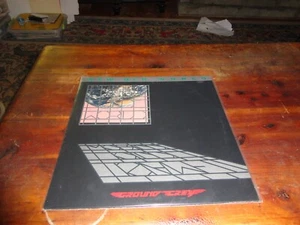Ground Crew.  "New Old World " 1984 LP.   NM / NM. bb - Bild 1 von 3