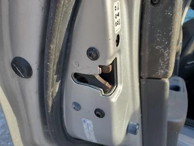 Conjunto de trava de porta traseira LH 2006-2011 Mercury Milan / 2006-2012 Ford Fusion - Imagem 1 de 4