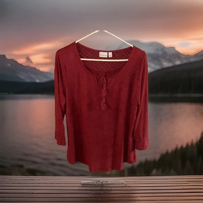 Kim Rogers Burgundy three quarter sleeve top Sz L Lace Around Neck and Sleeves Foto 1 de 4