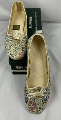 Vintage Daniel Green Lotus Floral Jacquard Tapestry Comfy Slippers Size 7 - Image 1 of 4