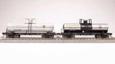 Broadway Limited 7666 HO Scale Ethyl Corp, Wyandotte 6000 Gallon Tank 2-Pack A - Image 1 of 4