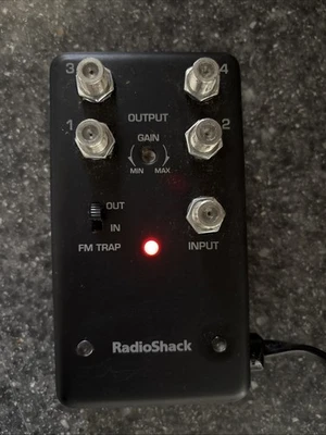 RadioShack 75-OHM Coax 4-Set Dist. Amplifier TV-VCR-FM # 15-1168 - Image 1 of 3