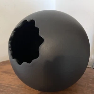 Jarrón de mesa globo negro mate firmado por Frederick Cooper mediados de siglo moderno vintage - Imagen 1 de 8