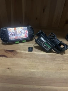 psp playstation portable 3004 + Original Ladegerät, Spiel und Memory Card - Bild 1 von 9