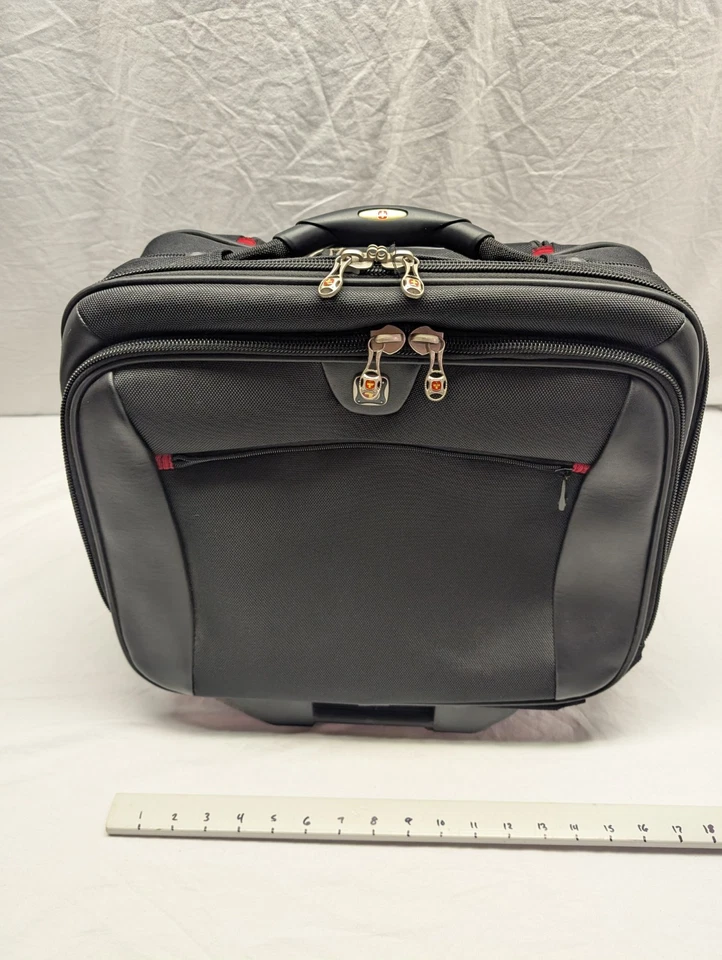 Wenger Swiss Army Potomac Wheeled  2 Piece Carry On w/ Laptop Case 16.5x16.5x9.5 - Image 1 of 4