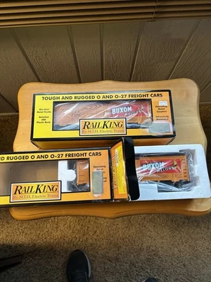 MTH RAILKING 30-78225 Pair Of BUXOM MELONS PFE PRODUCE REEFER  #74786 - NEW Open - Image 1 of 4