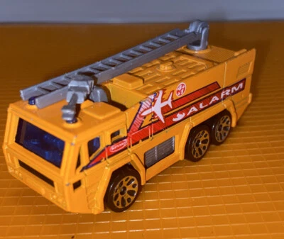 Vintage 1992 Matchbox Airport Fire Truck Rare Orange Original Old Car Free Ship+ - Image 1 of 4