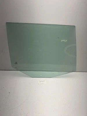 Volkswagen Jetta Wagon 2010-2014 puerta trasera derecha ventana vidrio OEM. Foto 1 de 4