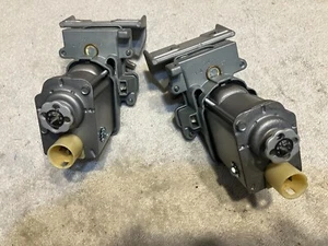 1967 Corvette Headlight Motors Restored Pair 5045375 5045374 1963 1964 1965 1966 - Foto 1 di 13