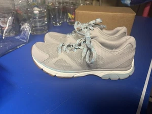 Zapatillas deportivas cómodas Vionic Tokyo para mujer talla 8 grises para caminar correr - Imagen 1 de 7