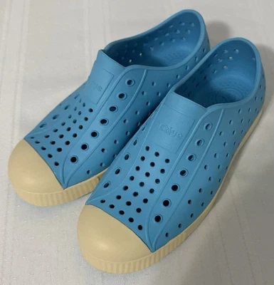 Native Light Blue Shoes Jefferson Slip On Water Shoes Size J2 Boys Girls - Image 1 of 4