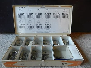 Horte... Menge (249) NEU verschiedene Schlüsselrohlinge T7 Y13 48B 48A Box Schlägerschlüssel IN3 + - Bild 1 von 7