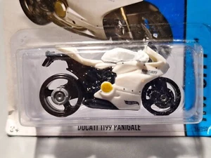 2014 Hot Wheels Ducati 1199 Panigale White 37/250 - Picture 1 of 4