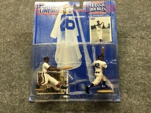 1997 Starting Lineup Classic Doubles Hank Aaron & Jackie Robinson Figures SLU - Picture 1 of 7