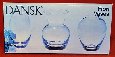 Juego de 3 mini jarrones de vidrio transparente Dansk Fiori estilos mixtos de 3" con caja Foto 1 de 4