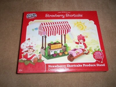 NEW! STRAWBERRY SHORTCAKE PRODUCE STAND Snap & Switch Construction Set 123 pcs - Image 1 of 2