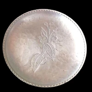 Bandeja de tazón de mora en relieve de aluminio forjado Farberware vintage Brooklyn Nueva York  - Imagen 1 de 3