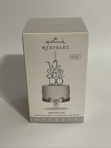 Hallmark Andenken Christbaumschmuck Wir machen immer noch Hochzeitstorte 2017 nicht mehr produziert - Bild 1 von 8