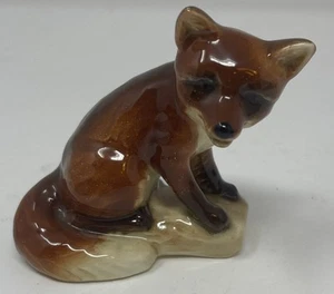 Vintage Goebel West Germany Fox Sitting On Log Figurine Porcelain Cute - Picture 1 of 7